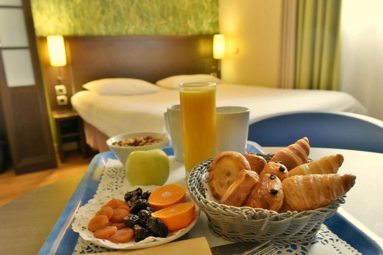 Hotel Chambery 2*
